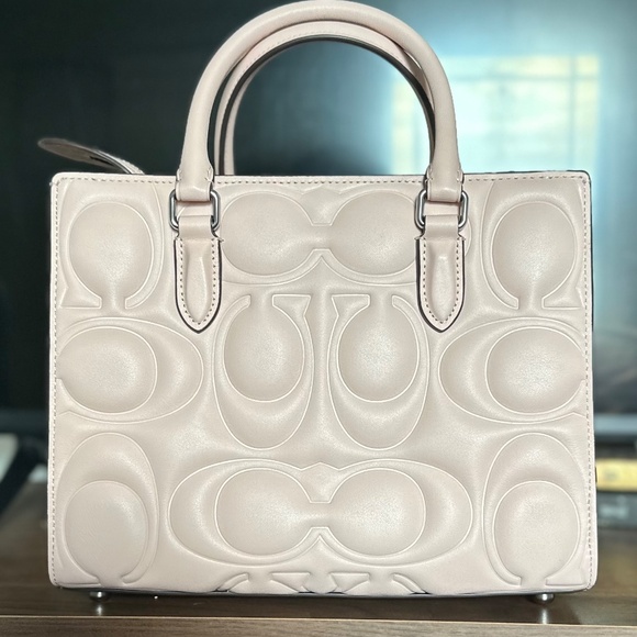 Maggie Small Tote Bag In Signature Leather w/Matching Wallet - Picture 4 of 5